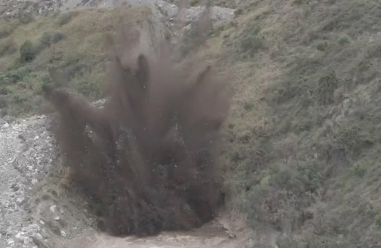 Evacuate 1.500 persone per far esplodere la bomba Evacuate 1.500 persone per far esplodere la bomba