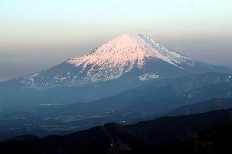 Abbandona il figlio di 7 anni per scalare il Monte Fuji Abbandona il figlio di 7 anni per scalare il Monte Fuji
