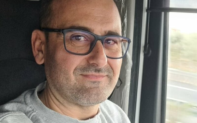 Belpasso, si schianta con la moto e muore