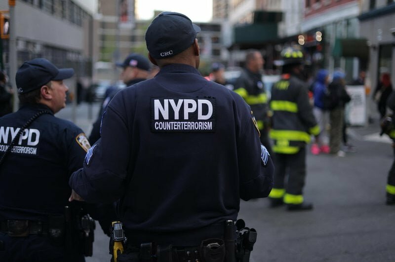 Sparatoria in un grattacielo a New York: 4 morti