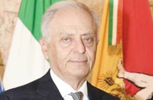 Appalti agli amici: coinvolti sindaco, ex assessore regionale e dirigenti