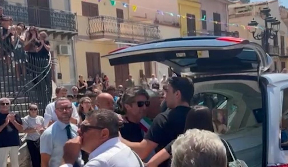 L'ultimo saluto a Simona
