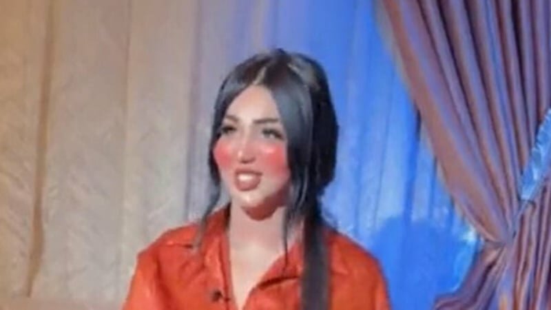 Tiktoker irachena freddata sotto casa a Baghdad