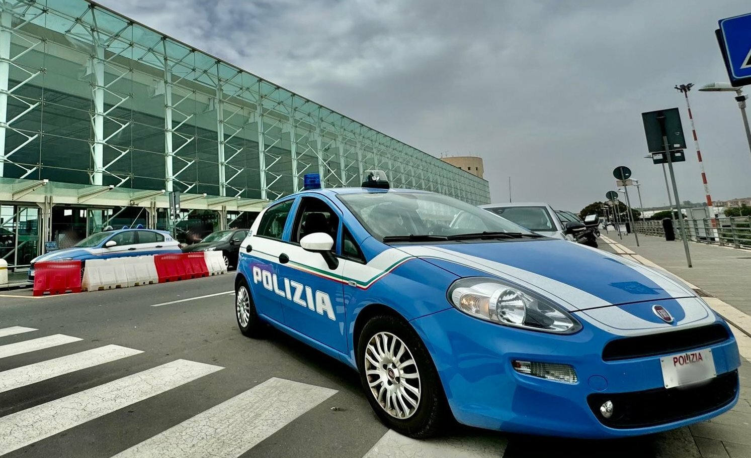 Ruba uno zaino e sale su pullman diretto a Messina