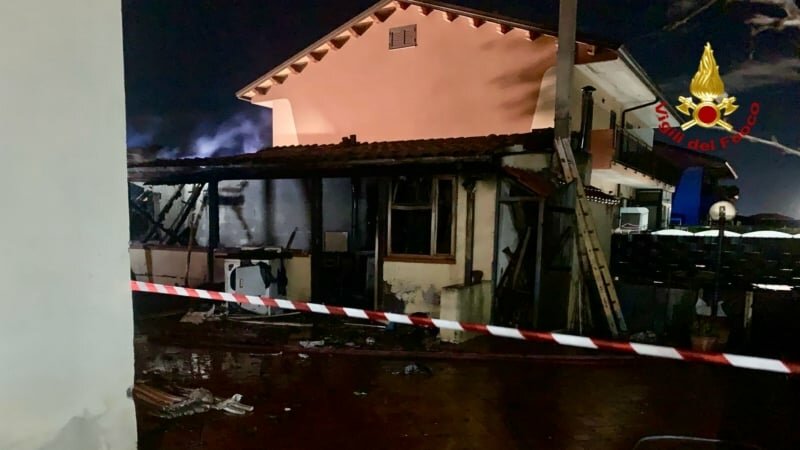 Fiamme a San Nullo, scoppia pure bombola gpl Fiamme a San Nullo, scoppia pure bombola gpl