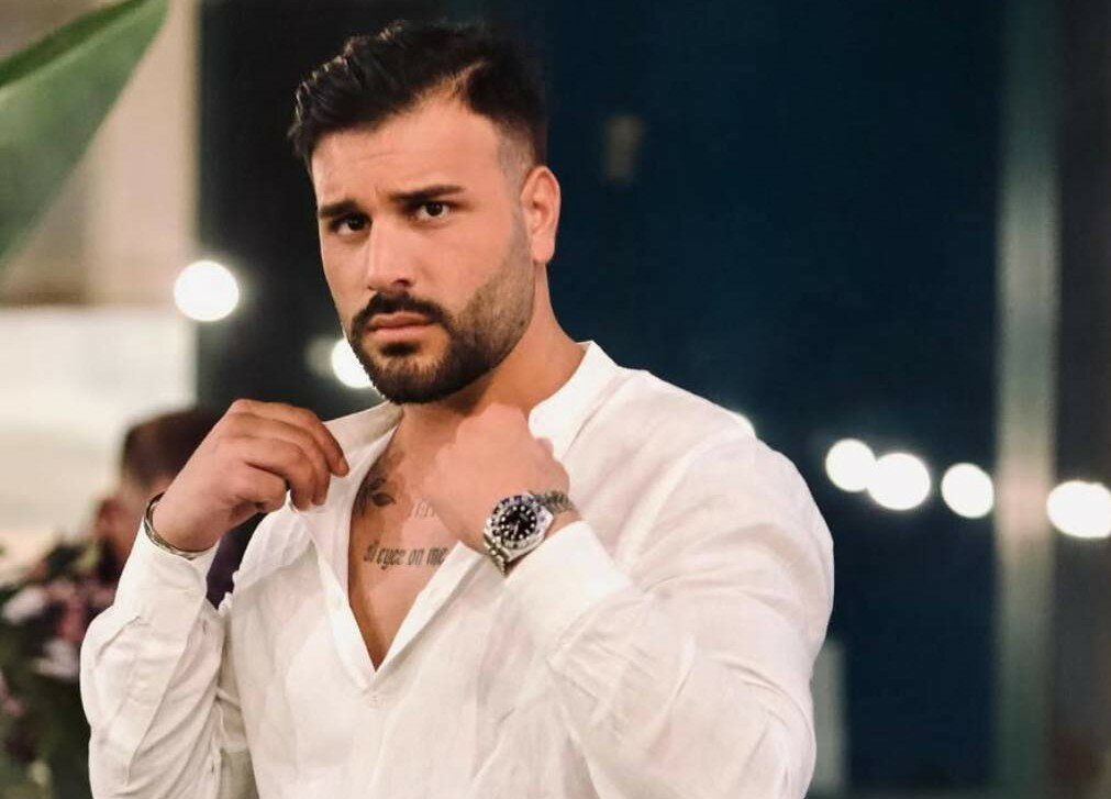 Partecipa a Temptation Island: licenziato poliziotto