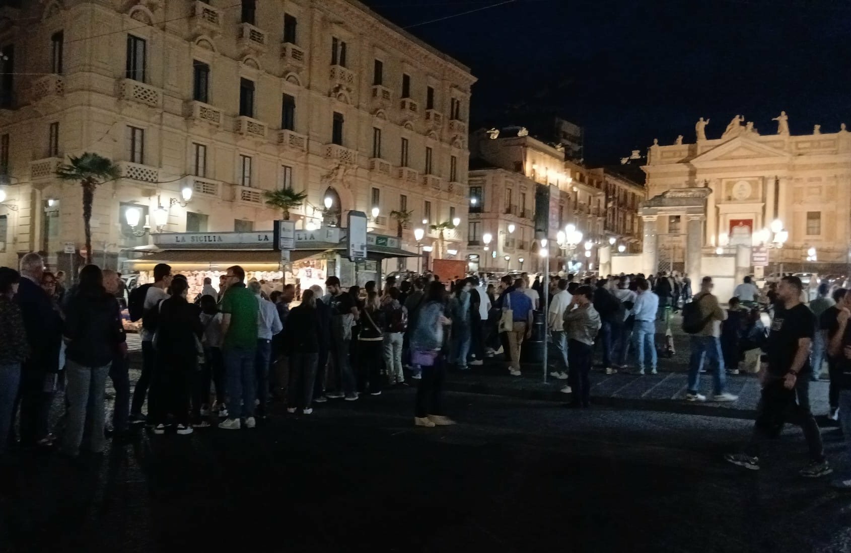 Una notte al museo con un euro: a Catania tutti in fila