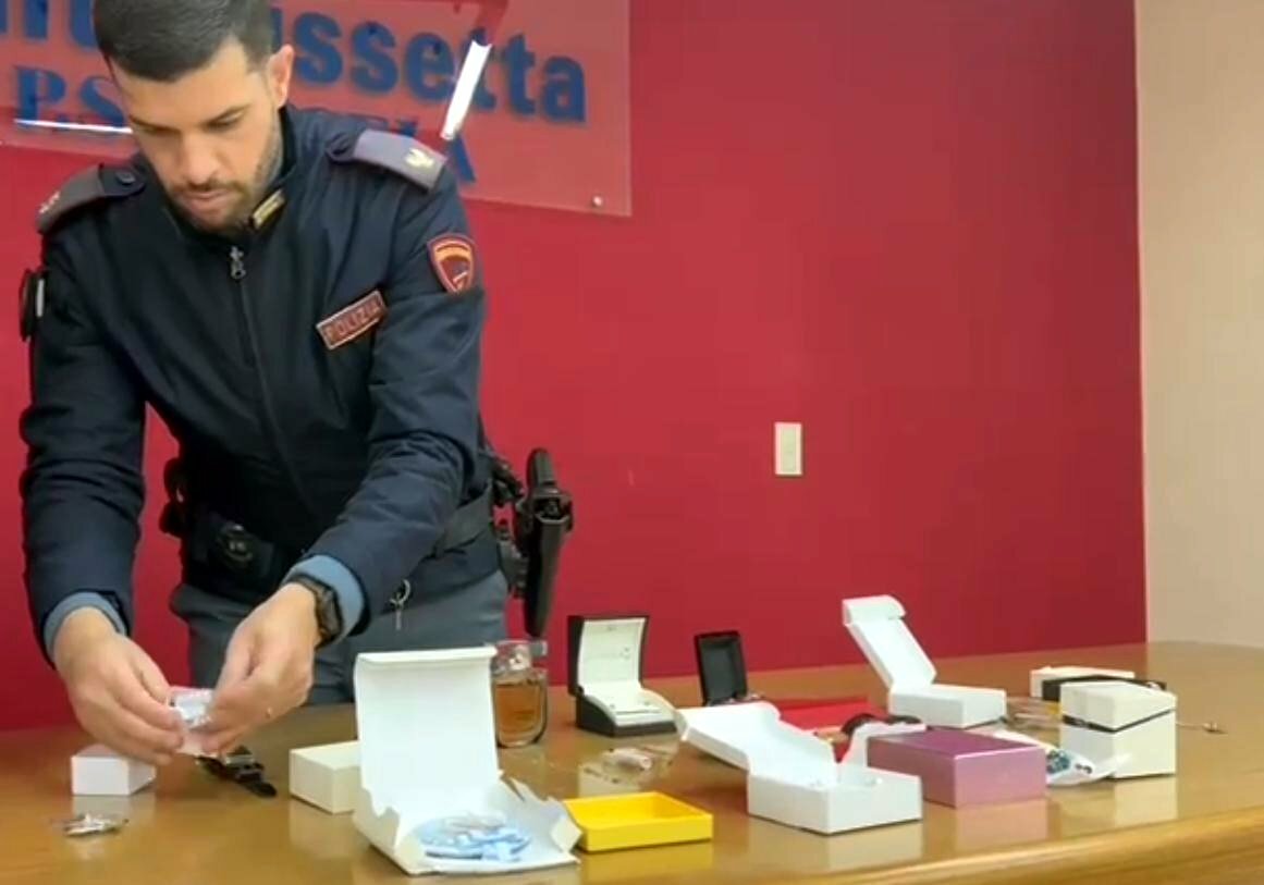 Ruba nella villetta, il palo &egrave; fidanzata incinta di 9 mesi