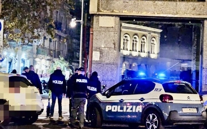 Si travestiva da donna e rubava cellulari