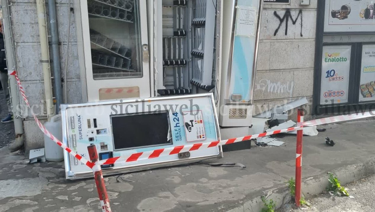 Catania: assalto al distributore di sigarette con un ordigno
