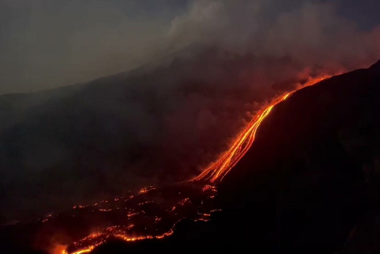 Etna a intermittenza, l'eruzione si placa