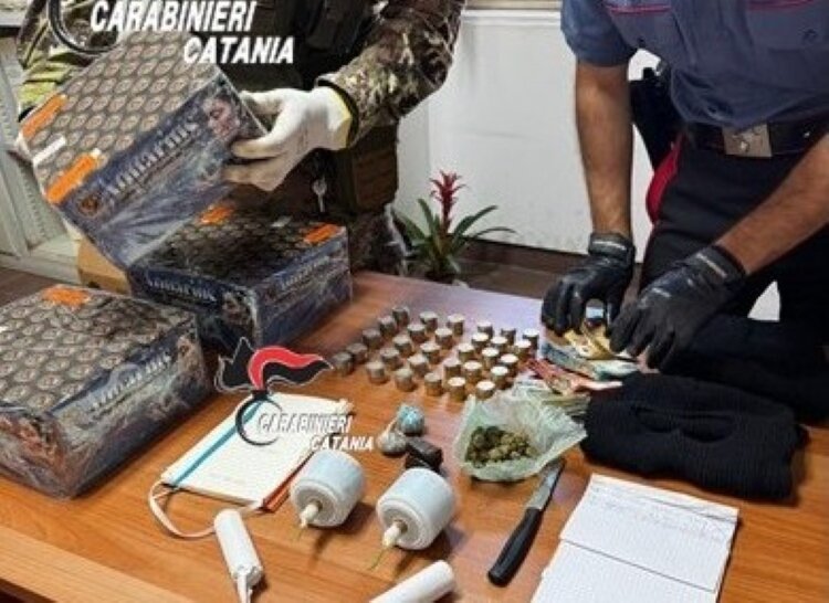 Ramacca: arrestato giovane pusher in smart working