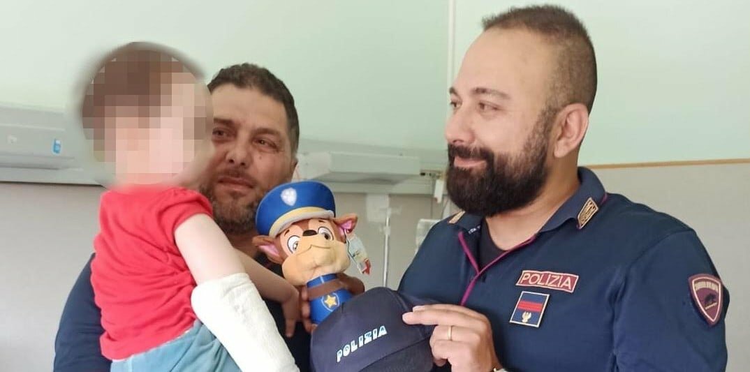 Bimbo di 18 mesi non respira: nel Catanese l'operazione salvataggio