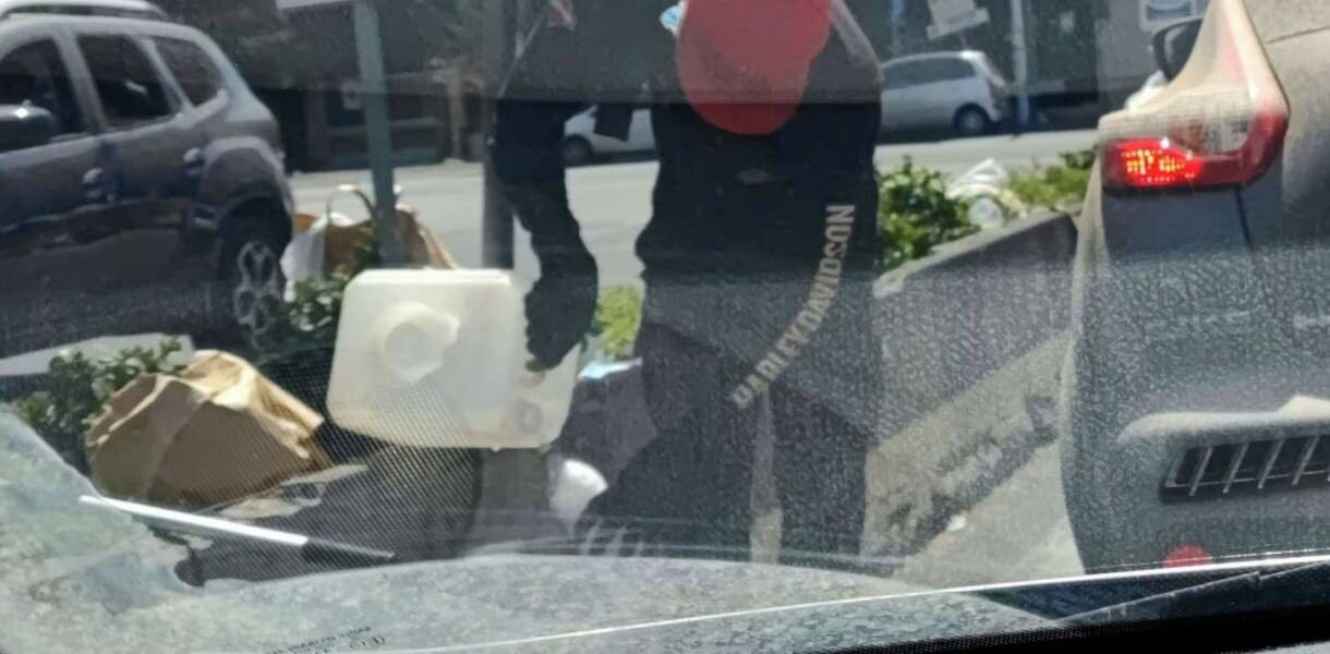 Ancora assalti dei lavavetri, tensione in via Giuffrida