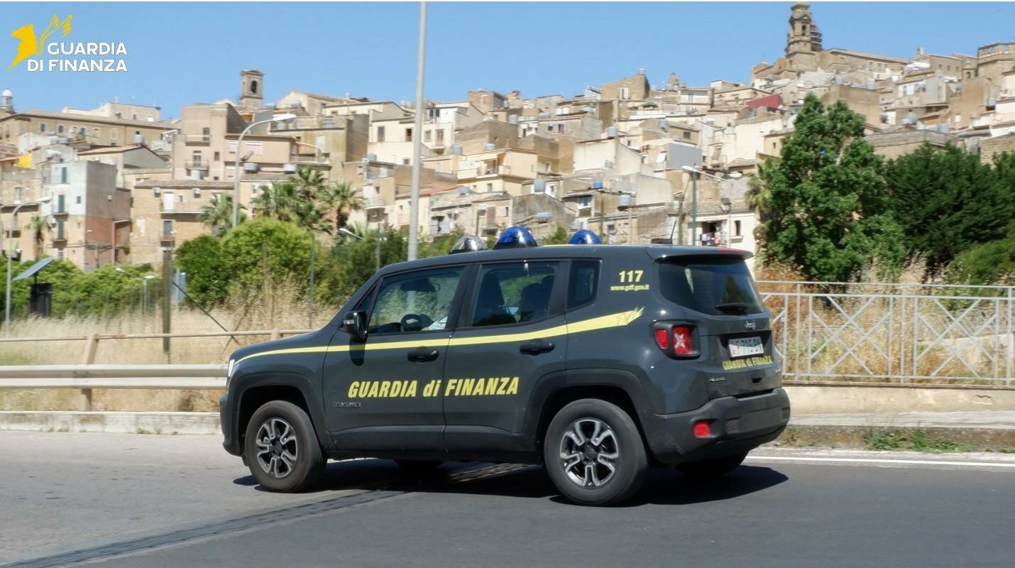 Scoperta piazza di spaccio a Caltagirone Scoperta piazza di spaccio a Caltagirone
