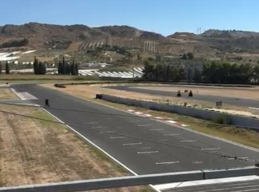 Moto contro la barriera al kartodromo: muore 29enne Moto contro la barriera al kartodromo: muore 29enne