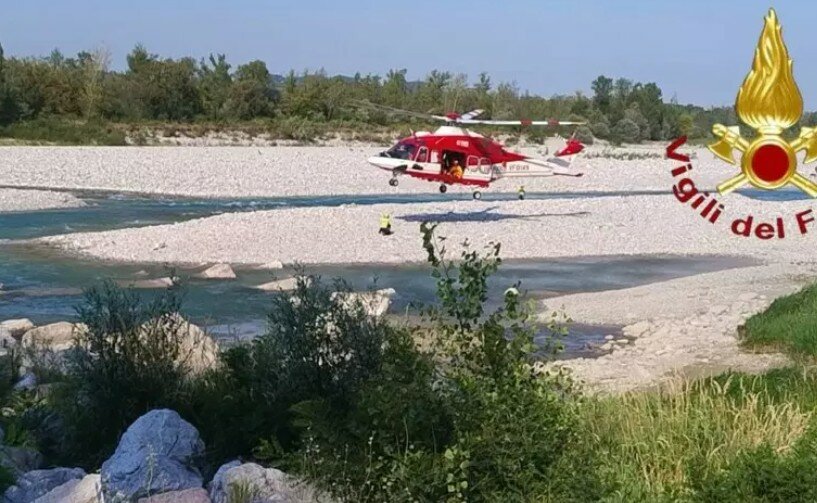 Bimba si tuffa e non riemerge: trovato il corpo