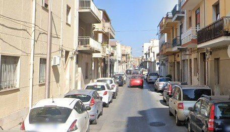 Si accascia insanguinato in centro storico