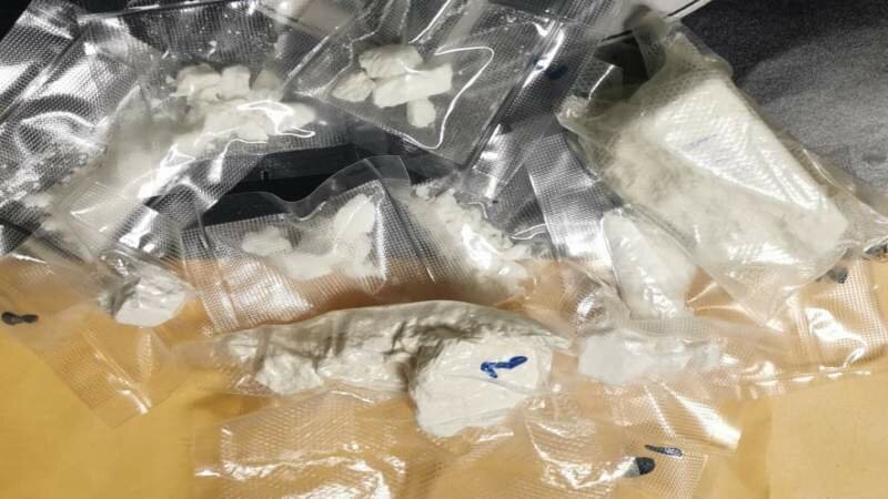 Cocaina nel pensile della cucina: arrestata a Catania