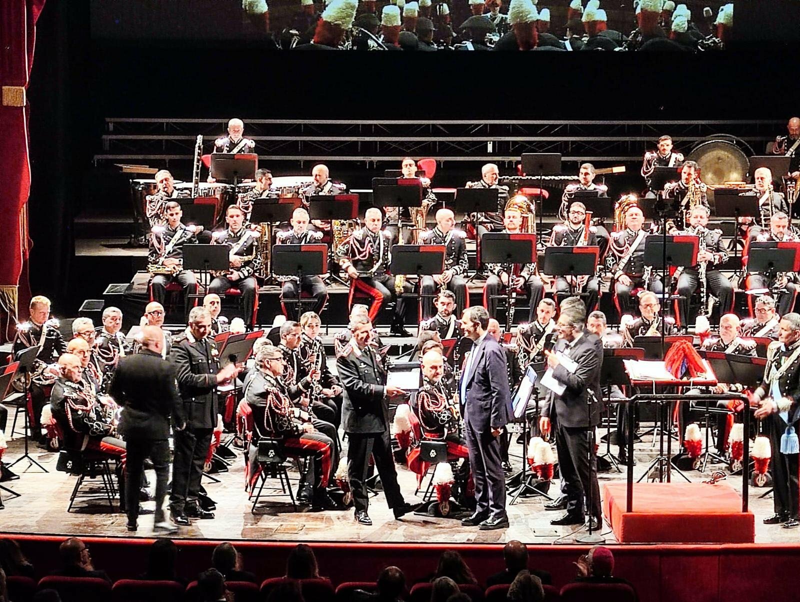 L'omaggio della banda dei carabinieri a Sant'Agata