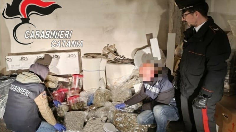 Deposito di 'erba' nel garage di Nesima