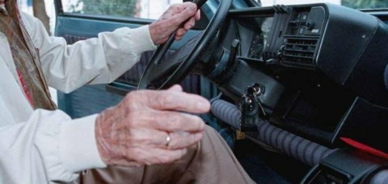 Dopo 27 anni nonnino riottiene la patente