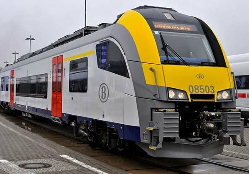 Capotreno saluta in due lingue: scoppia il finimondo