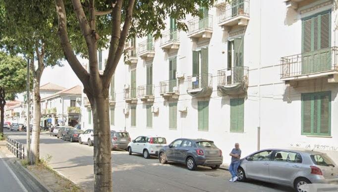 Trovata cadavere nel cortile: era morta da due giorni