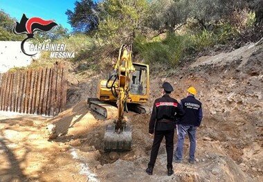 Gravi irregolarit&agrave; nel cantiere, denunciato titolare
