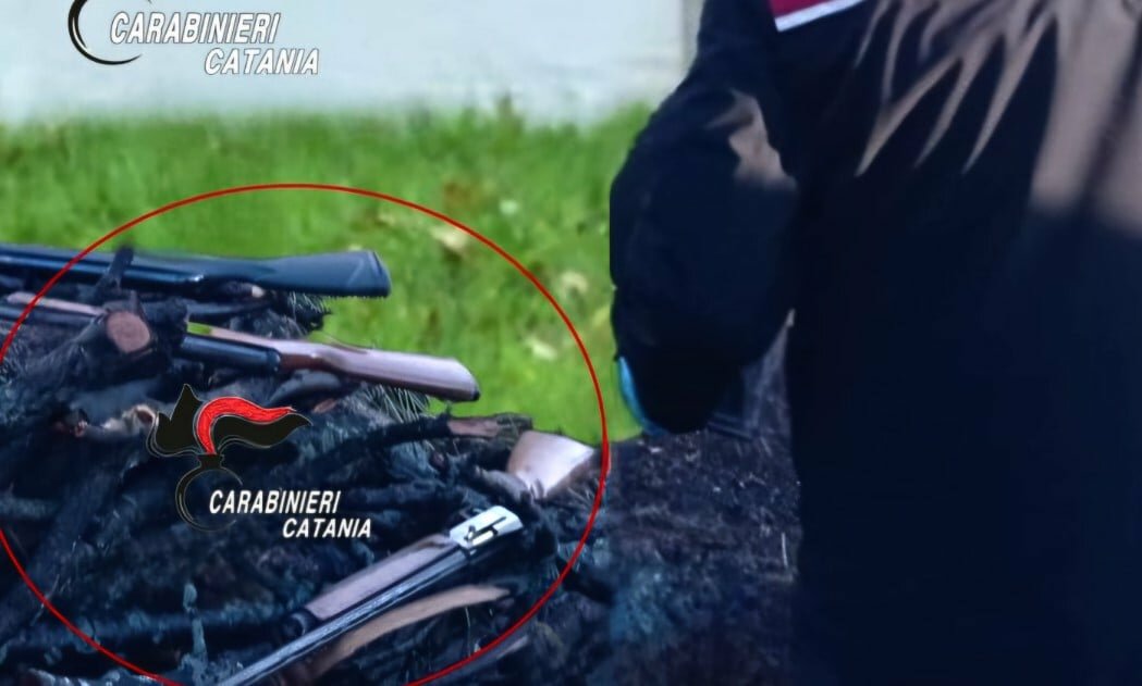 Parte uno sparo: scovate armi a Zafferana