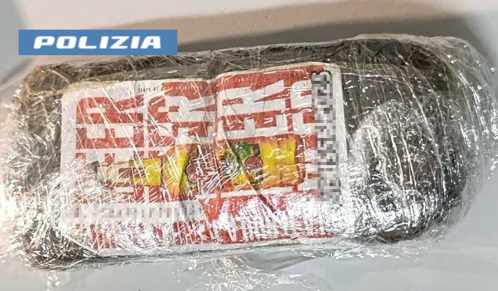 Due pusher catanesi bloccati dai Falchi