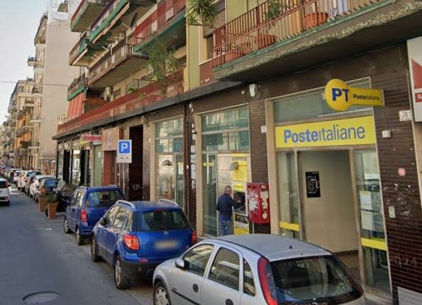 L'esplosivo non funziona, fallisce il colpo alle Poste di via Canfora L'esplosivo non funziona, fallisce il colpo alle Poste di via Canfora