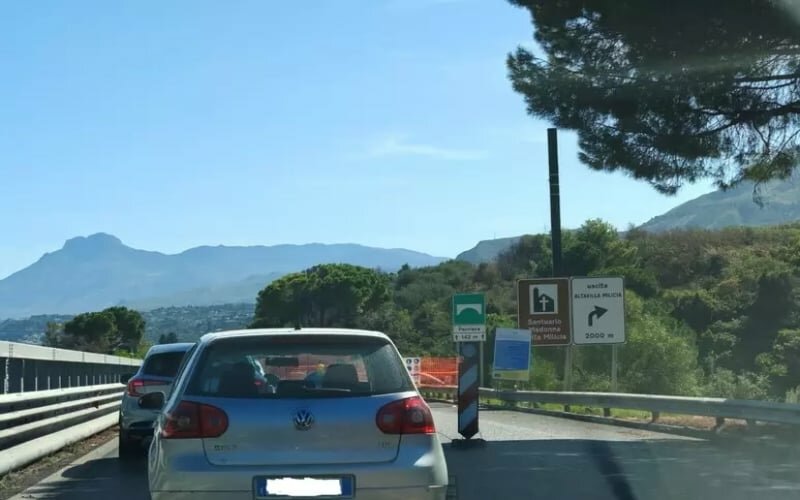 Doppio cantiere sulla Pa-Ct: 10 chilometri di fila