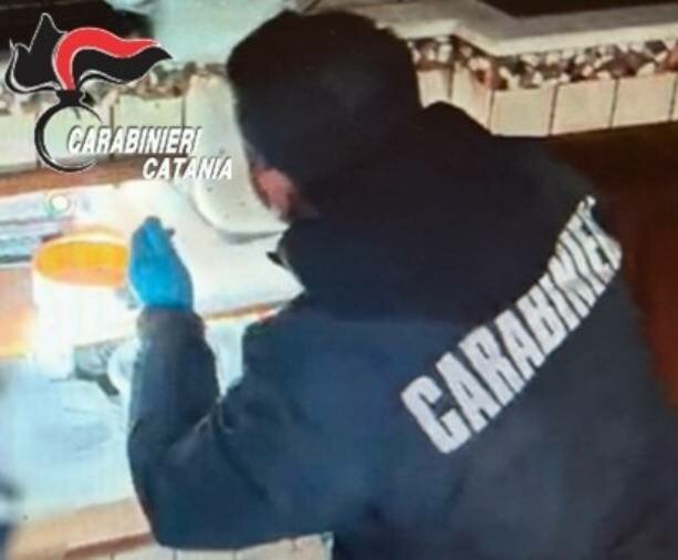 'Posta': ma i portalettere erano i carabinieri