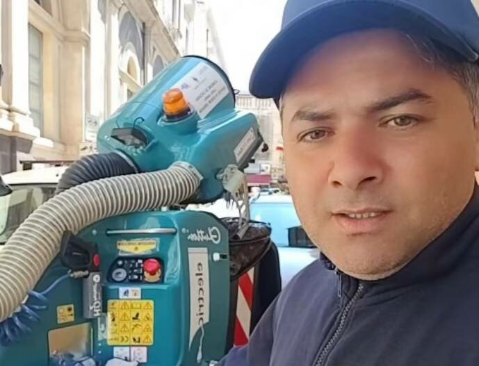 A Catania il netturbino che si commuove (e fa discutere) A Catania il netturbino che si commuove (e fa discutere)