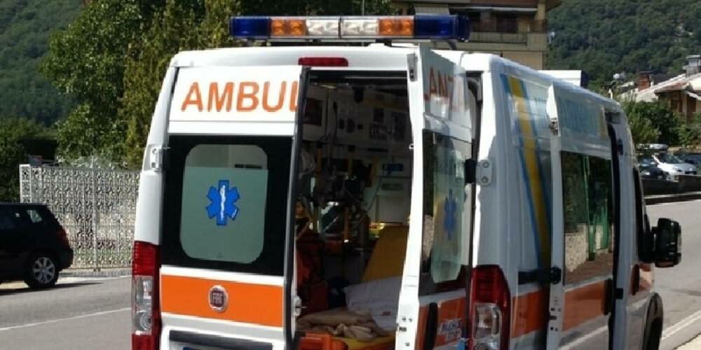 La macchina si ribalta, muore ex vigile ad Acireale