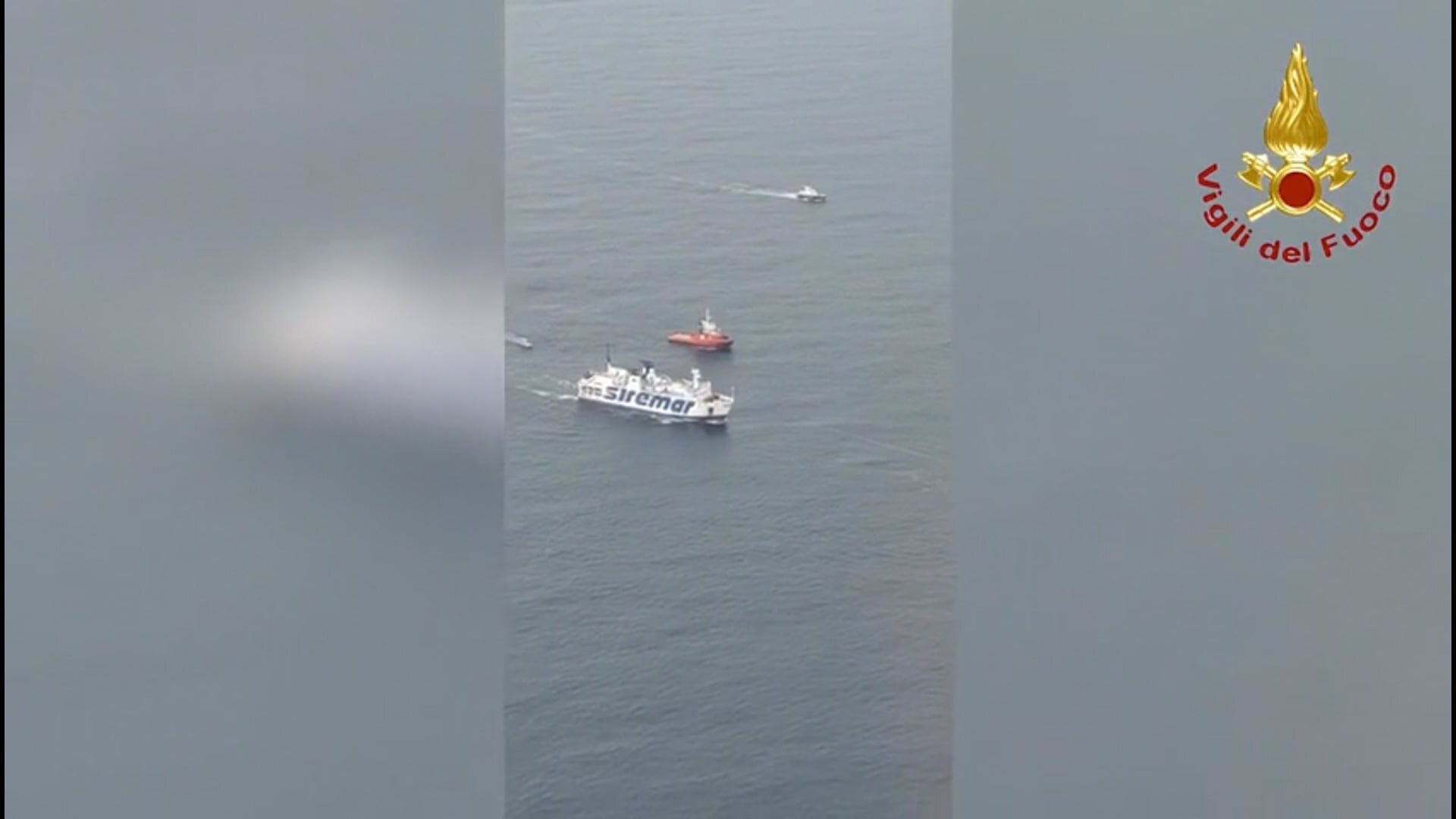 Eolie, domato il rogo a bordo del traghetto