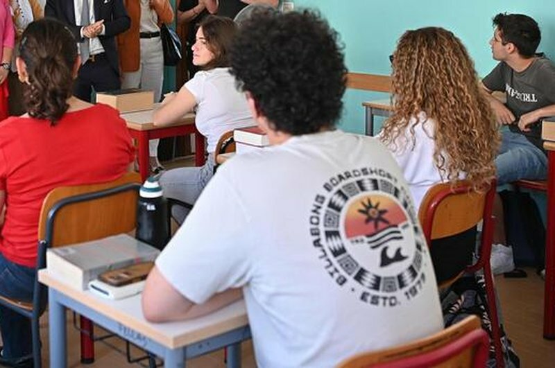 Maturità, i temi di italiano: Brancati, Pavese e un brano di Calabresi