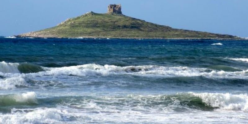 Malore mentre fa il bagno: muore a 56 anni