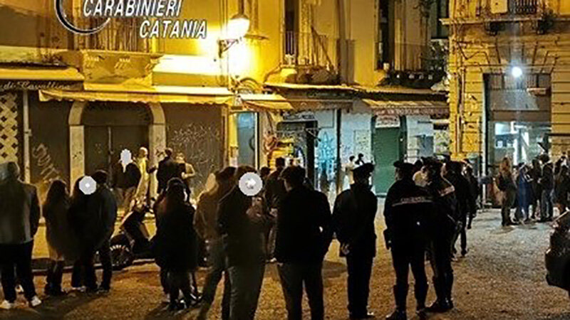 Controlli anti Covid, raffica di multe nell'Acese