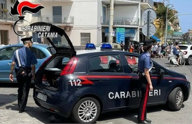 Accoltellato in un luna park catanese