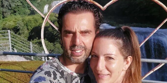 L'auto si schianta: distrutta una famiglia