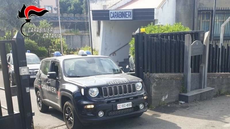 Accoltellata a Belpasso, fermato l'ex