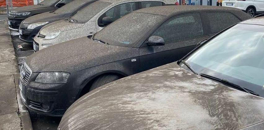 Catania sotto la cenere, aeroporto chiuso fino alle 9