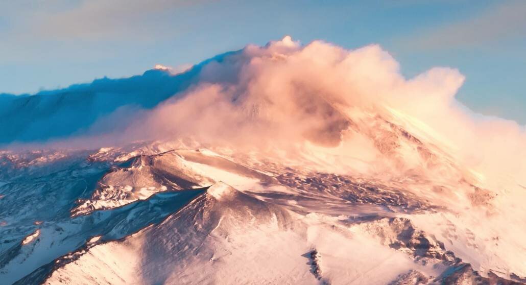 Sull'Etna la prima neve