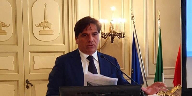 Pogliese chiude le attivit&agrave; commerciali