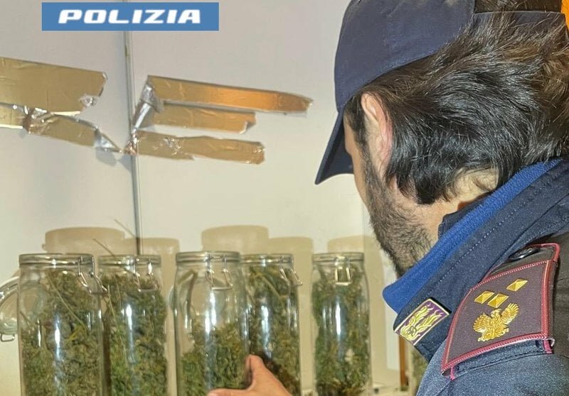 Droga, un arresto tira l'altro: la polizia ne becca 3