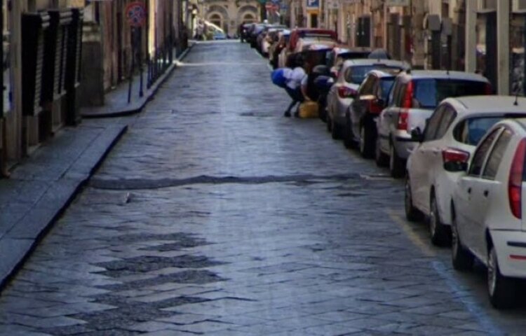 Catania: si scava in via Manzoni, strada chiusa