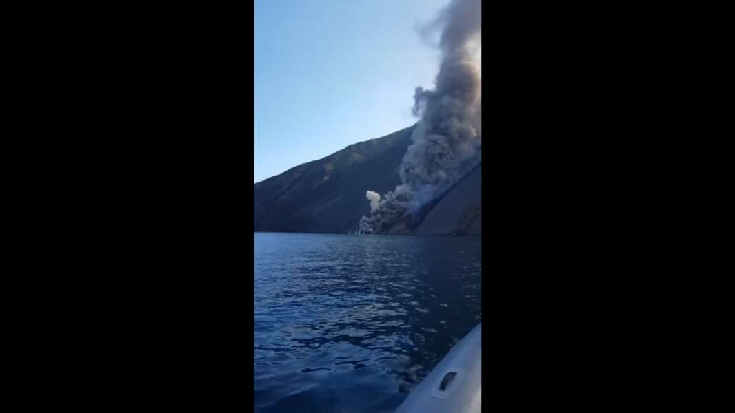 Stromboli, lava in mare