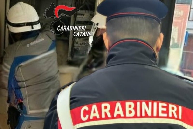 Lavoro nero e luce gratis: a Catania multe e denunce